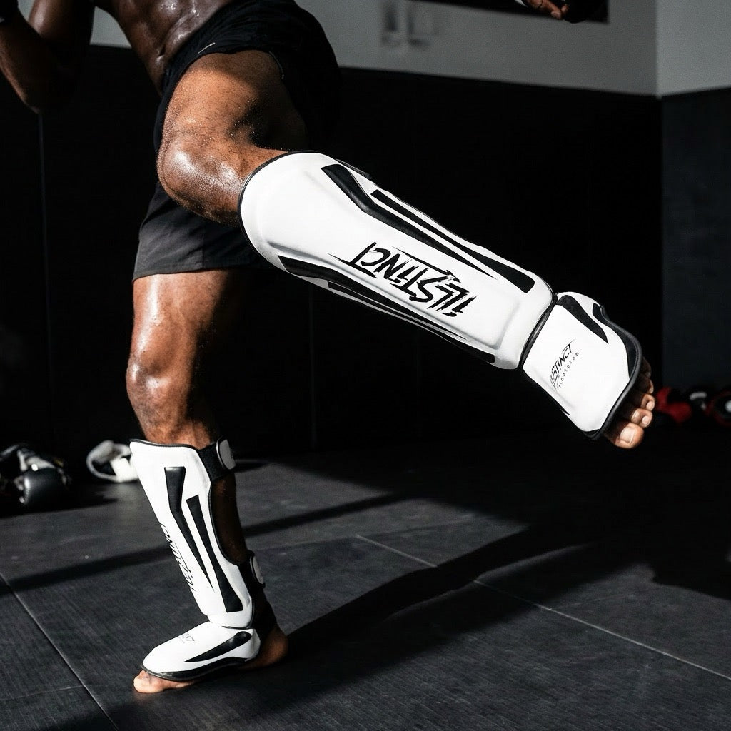 Hält jeden Treffer
content: Für harte Lowkicks, sparringsklare Dämpfung & kompromisslosen Schutz – genau dann, wenn’s kracht.