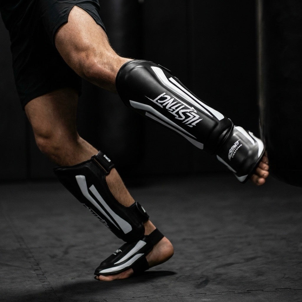 Hält jeden Treffer
content: Für harte Lowkicks, sparringsklare Dämpfung & kompromisslosen Schutz – genau dann, wenn’s kracht.